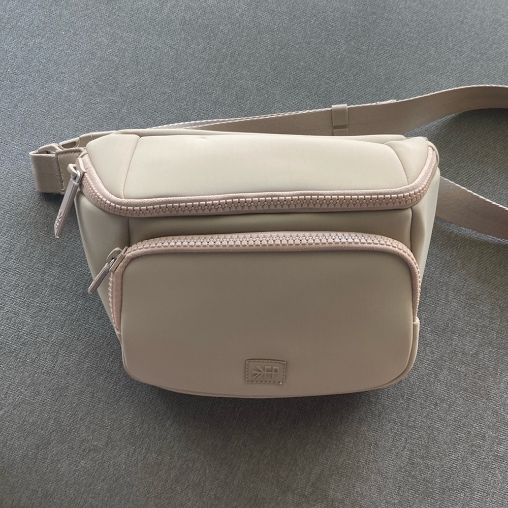 Freshly Picked “Seoul Sling Bag”